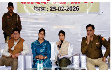 उपायुक्त प्रीति व पुलिस अधीक्षक ने खण्ड सरस्वतीनगर के गांव में जनता दरबार, रात्रि ठहराव में सुनी लोगों की समस्याएं